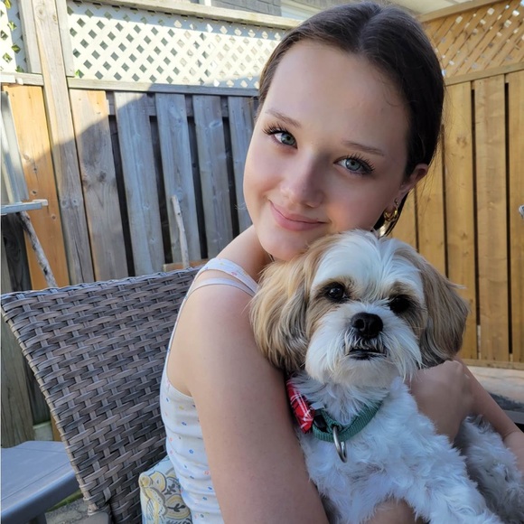 Meet your Posher, Addison - Picture 1 of 1